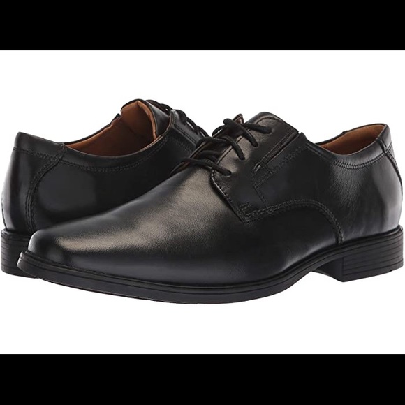 clarks tilden plain ii
